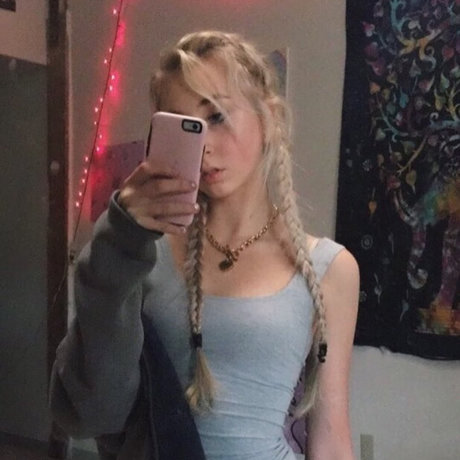 Cosmic Crystal FREE onlyfans leak ass