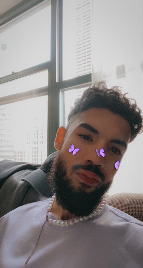 trey_ onlyfans posts