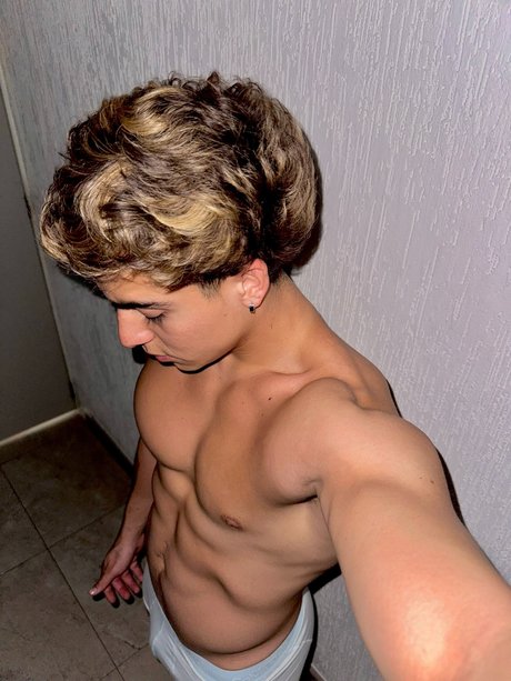 u280698 onlyfans pic