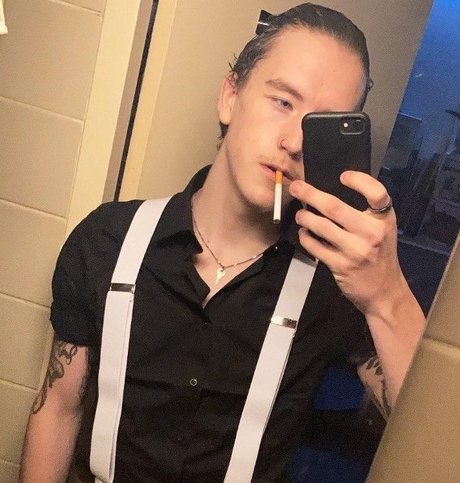 Louis Letitre is on onlyfans