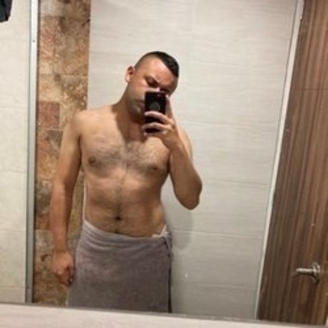 Juan Guzman en onlyfans