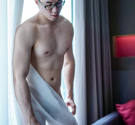 MNSLX onlyfans desnuda