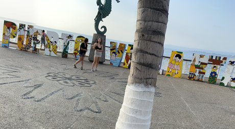 Male Toe Popping naked on onlyfans