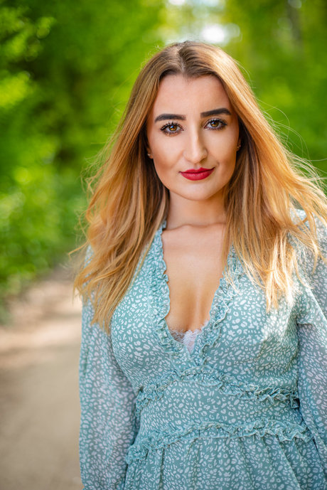 Bella26 onlyfans naked