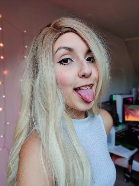 Daisy Lulu_ onlyfans striptease