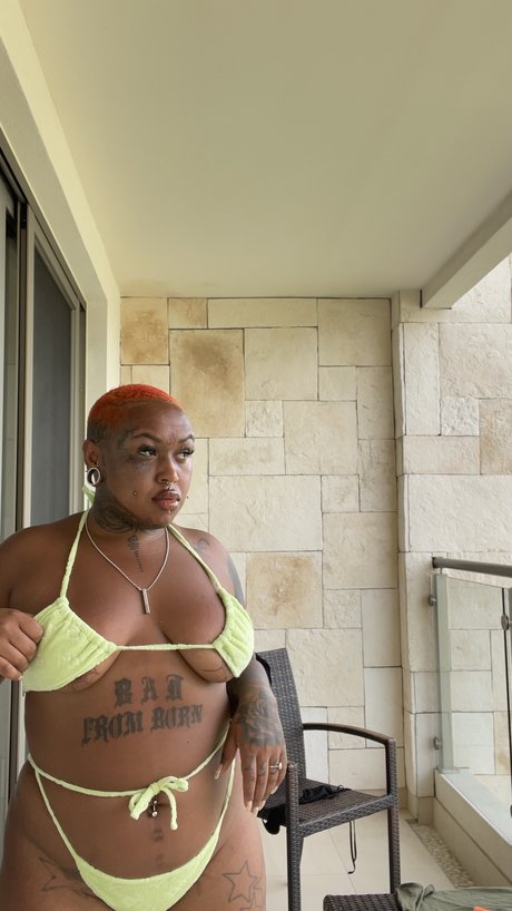 MoneyMoves20 onlyfans leaks.