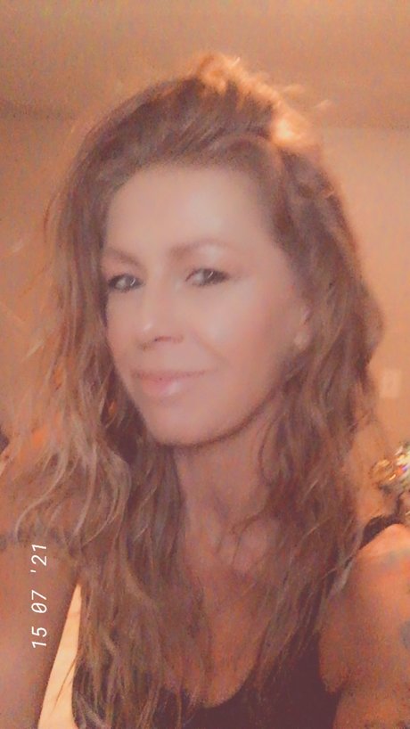 ShellySanders nude onlyfans pics