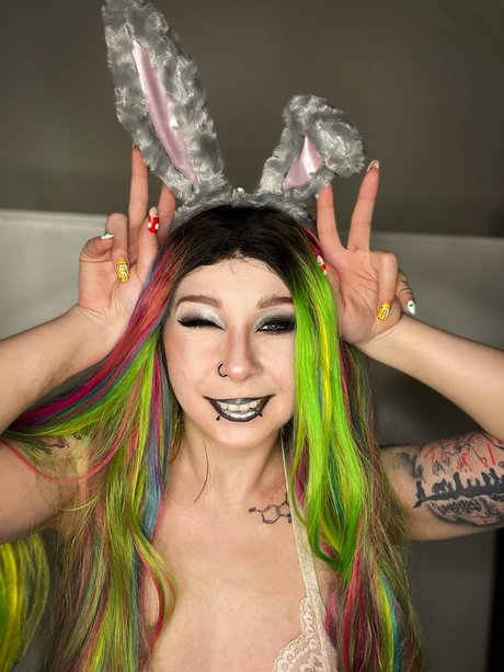 Little Hobbit in the wild leaked onlyfans nude