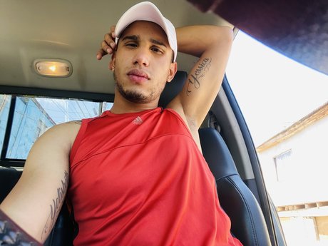 Kelvis jose onlyfans for free