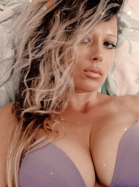 Julia glance onlyfans content leaked