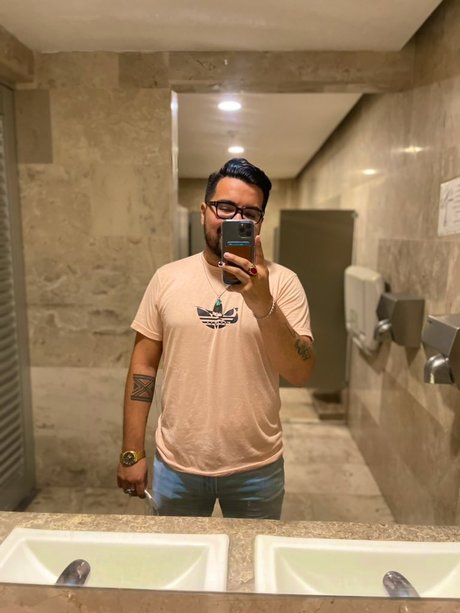 Miguel Fern ndez leaked nude onlyfans