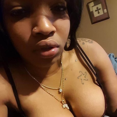 Danni Thompson nudes onlyfans