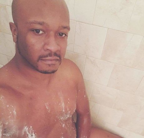 Raisin6t9 onlyfans images