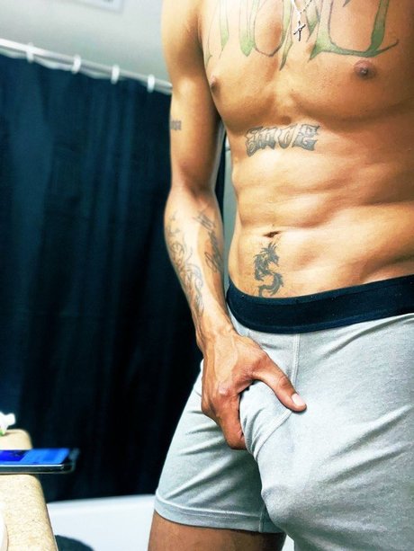 Kum4Mi leaked onlyfans pics