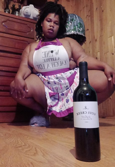 Women Weed n Wine onlyfans archives