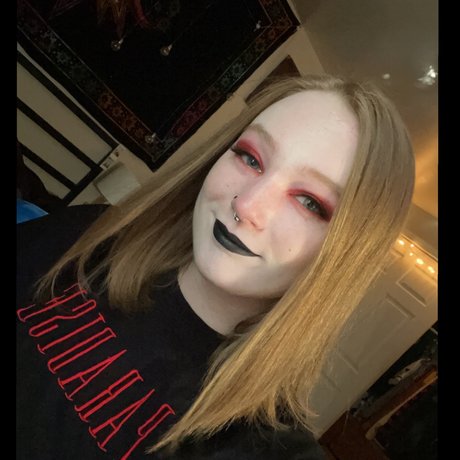 Lillie Gillespie onlyfans leaked photos