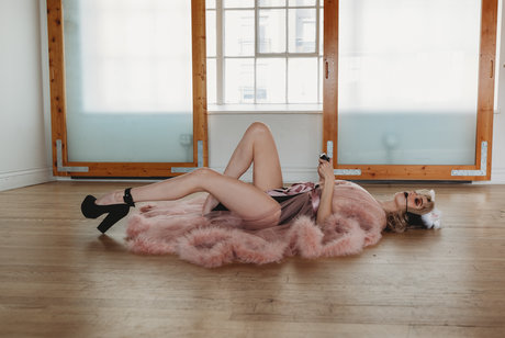 Savana Ray onlyfans model