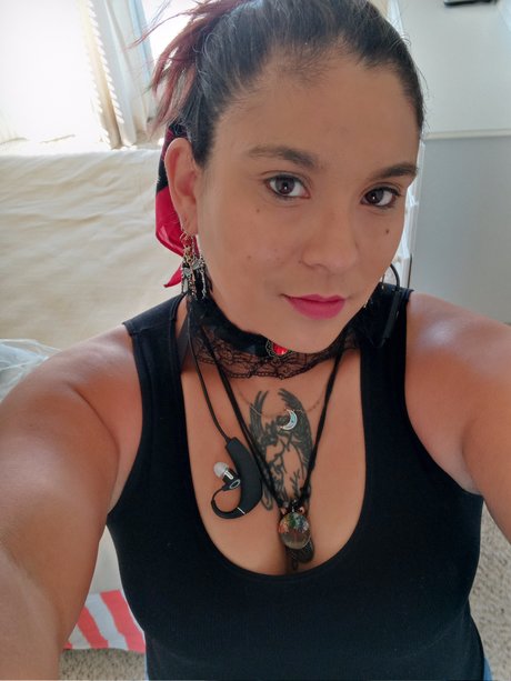 Honey Luv only fans photos