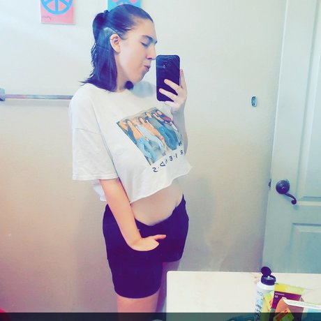 Kayla Nicole onlyfans star