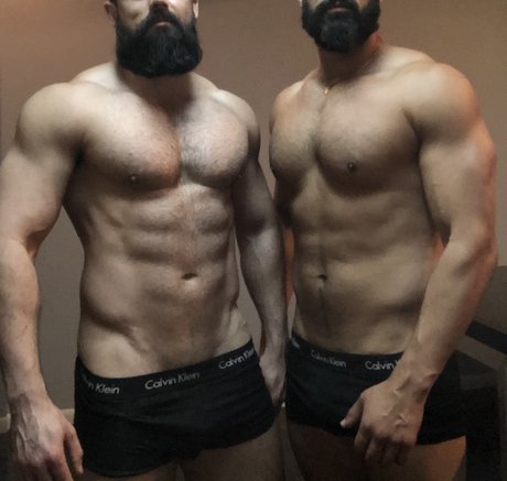 TheBeardedGorillas onlyfans leak