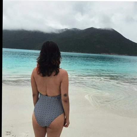 Fox Van ek onlyfans pics leaked