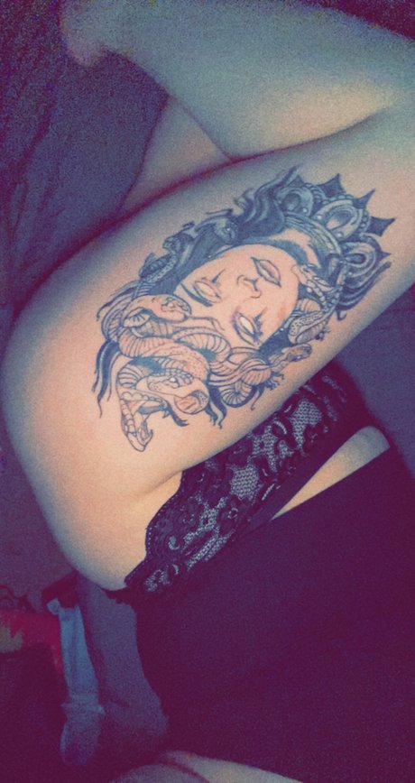 dannii onlyfans fotos