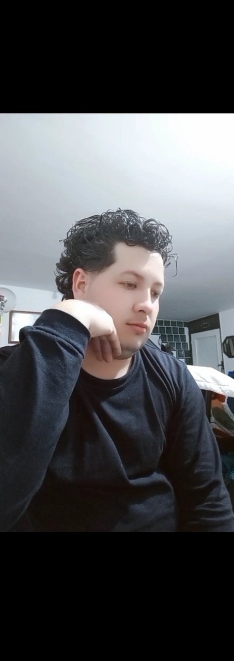 Tomy_ onlyfans images