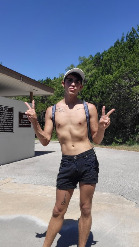 Tattooed Twink nsfw onlyfans