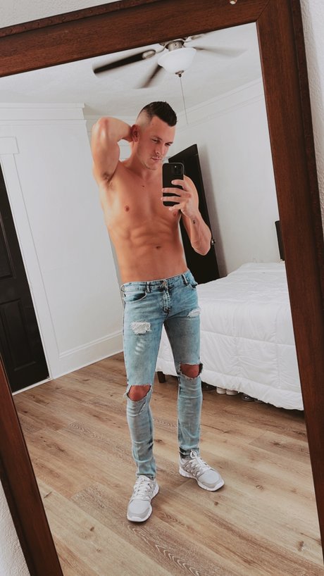 Andrew White onlyfans nide