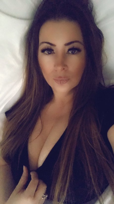 Qween Justine onlyfans content type