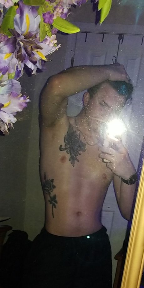 Corbin Knight onlyfans naked