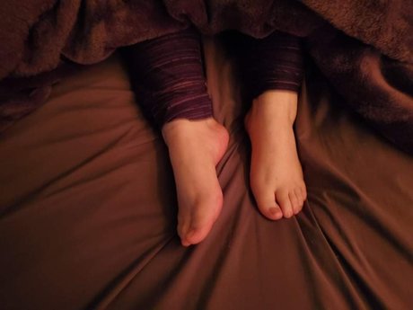 Tiny Toes onlyfans naked leak