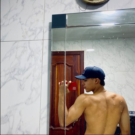 Tom Evans onlyfans nudes porn