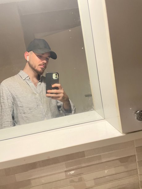 Tomylind onlyfans model photo