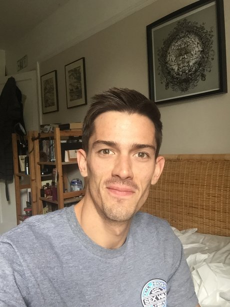 Sam Laing naked on onlyfans