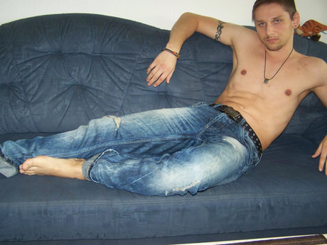 OnlyMe 1983 topless onlyfans