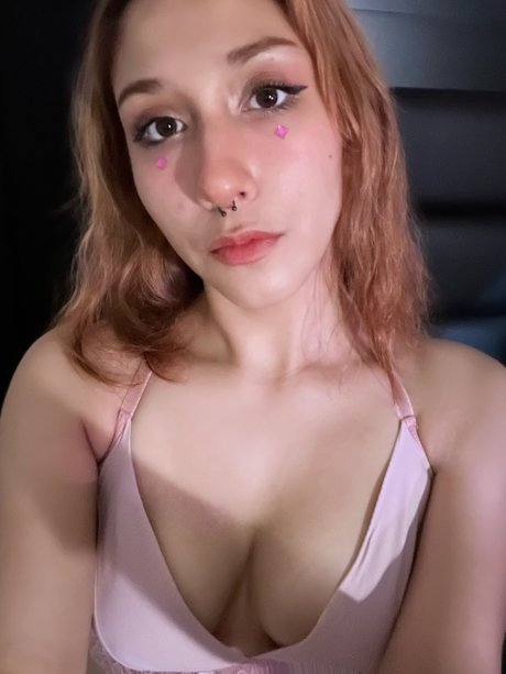 Touka Kirishima onlyfans tits