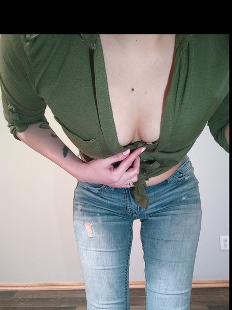 TinyLadyxoxo onlyfans nude leak