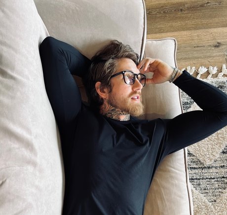 Savageman onlyfans striptease