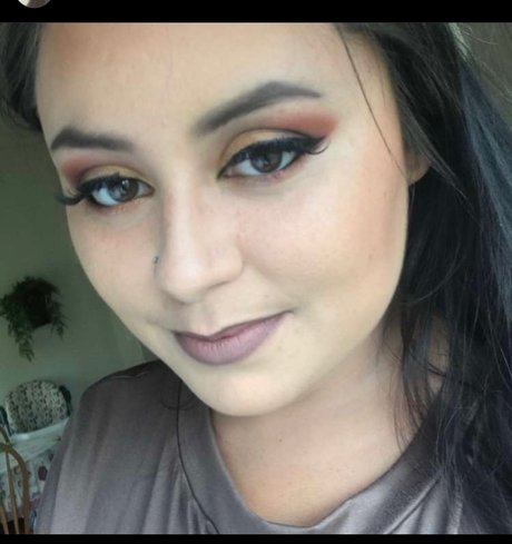 Poisonoustemptaion pics onlyfans