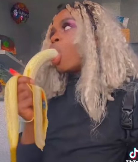 The Banana Queen_ onlyfans leak