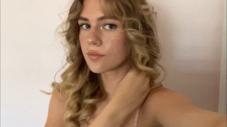 lil belle onlyfans ass