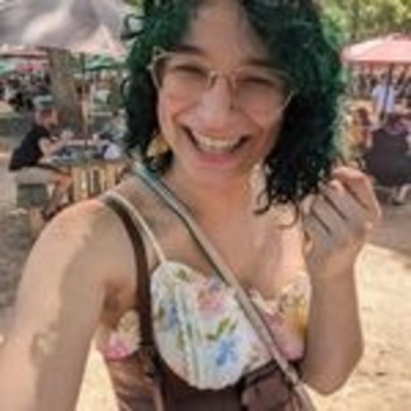 Serana Ray onlyfans hot