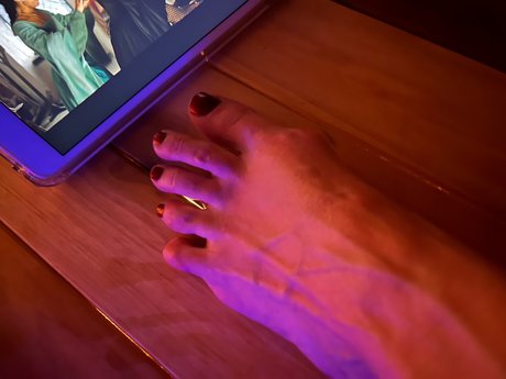 Toemuch onlyfans naked