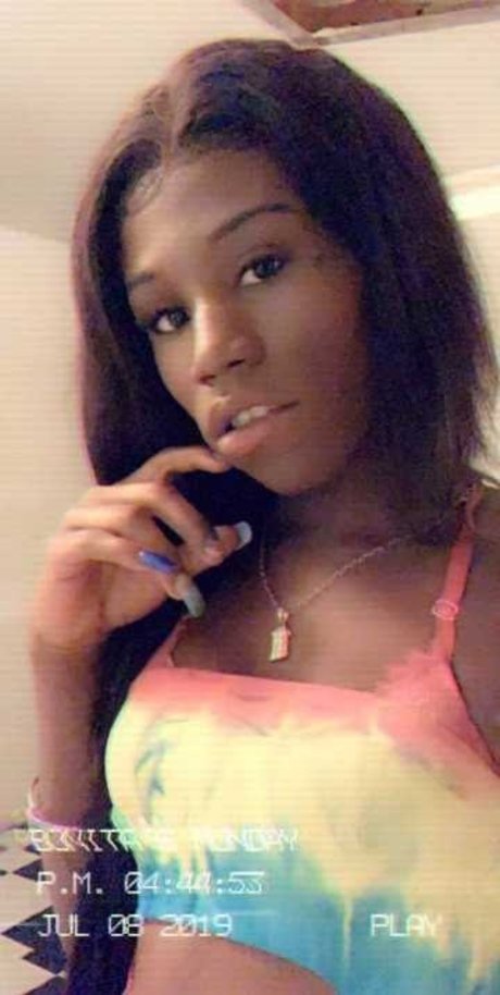 LOLA BUNNY onlyfans nudes