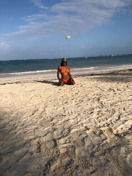 leyda suarez nude leak onlyfans