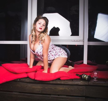 alternative onlyfans sexy nudes negative