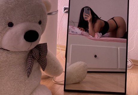 kikipearl onlyfans naked pics