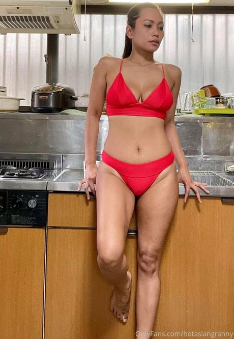 hotasiangranny onlyfans desnuda