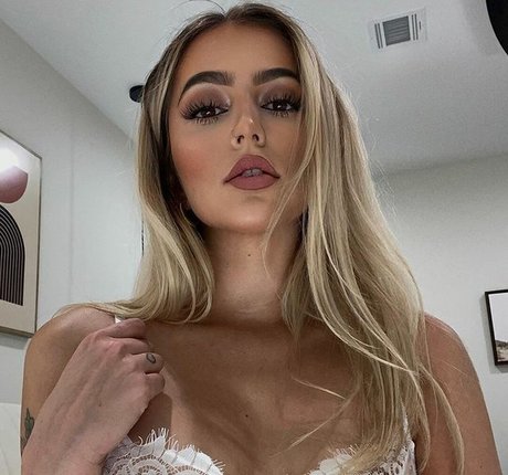 Lycia Faith nude onlyfans pics